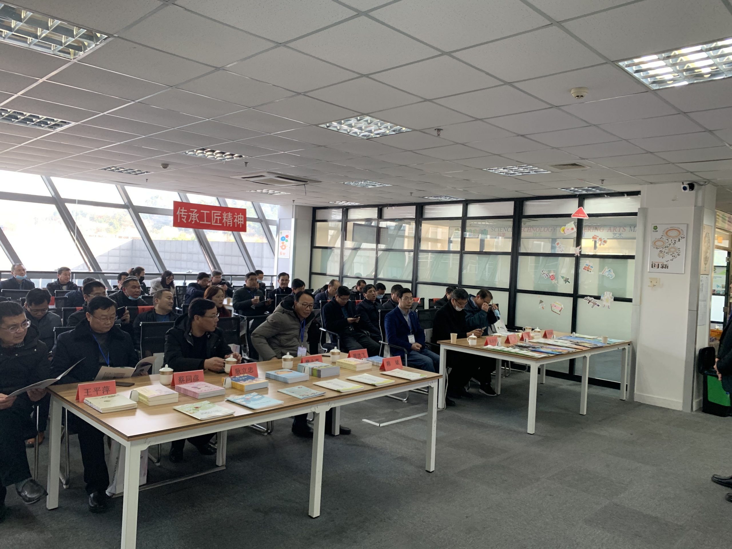 免费观看已满十八岁电视剧两女