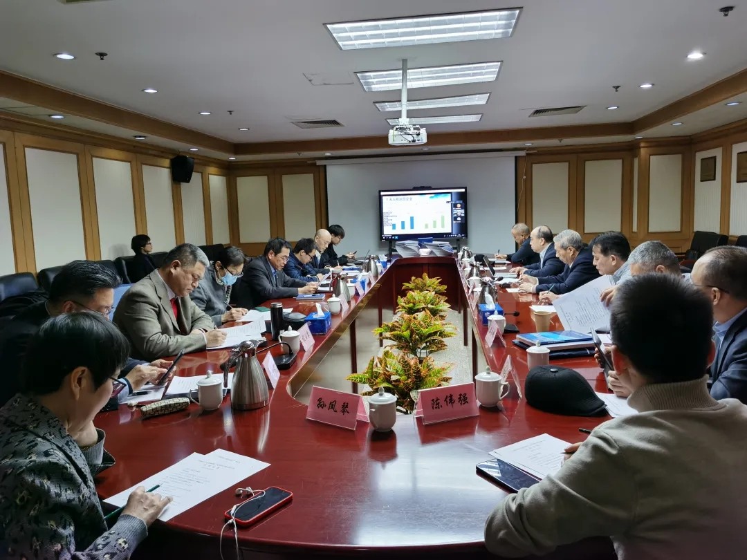 免费观看已满十八岁电视剧两女